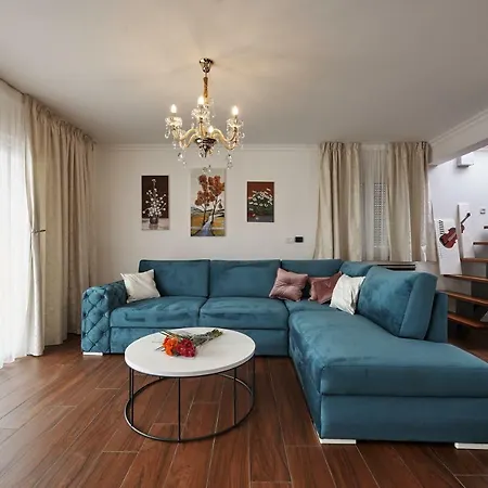 Ana Apartment *