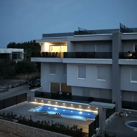 Ana Apartment *