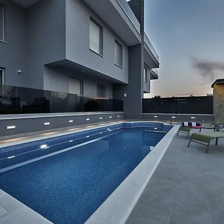 Apartment Ana